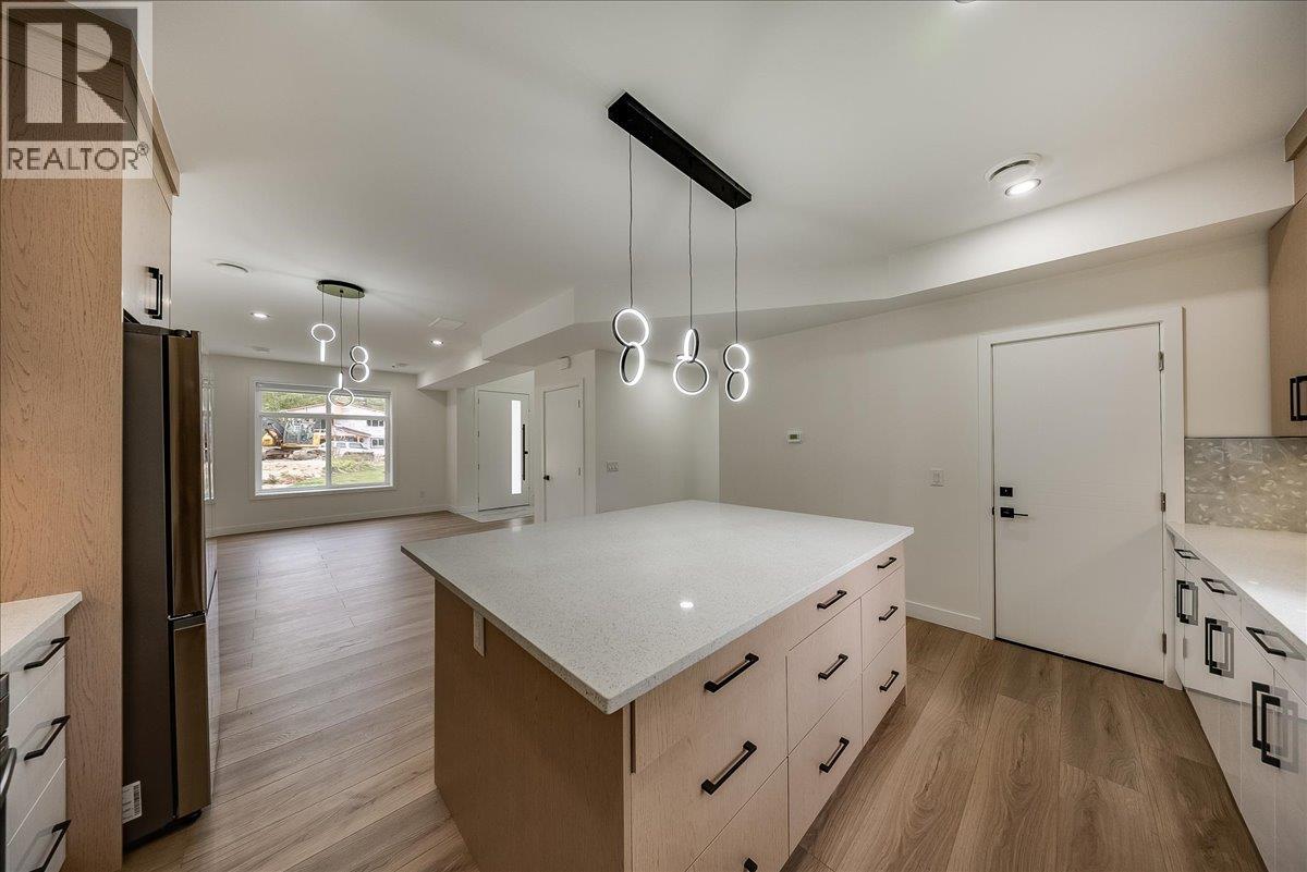 3736 Toba Road - 14