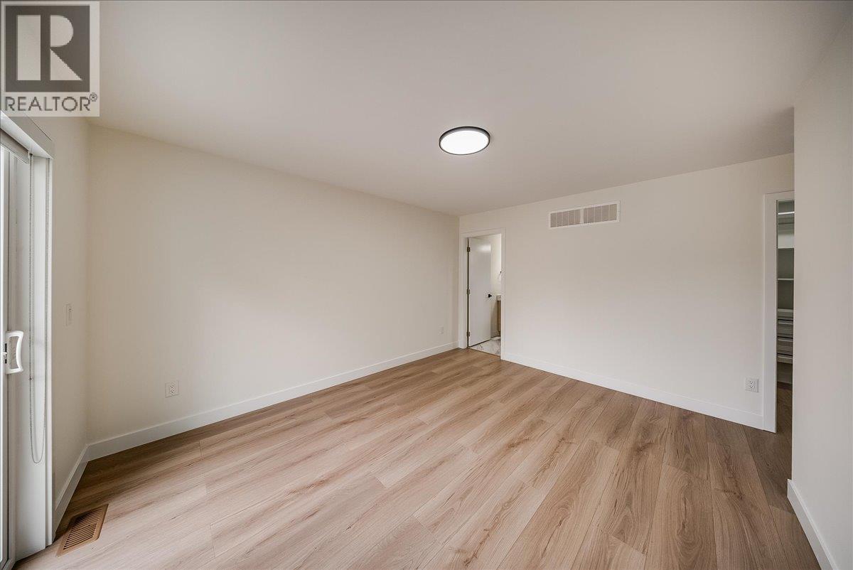 3736 Toba Road - 33
