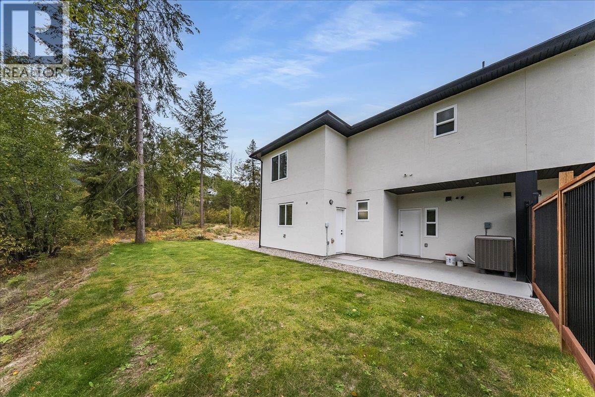 3736 Toba Road - 44