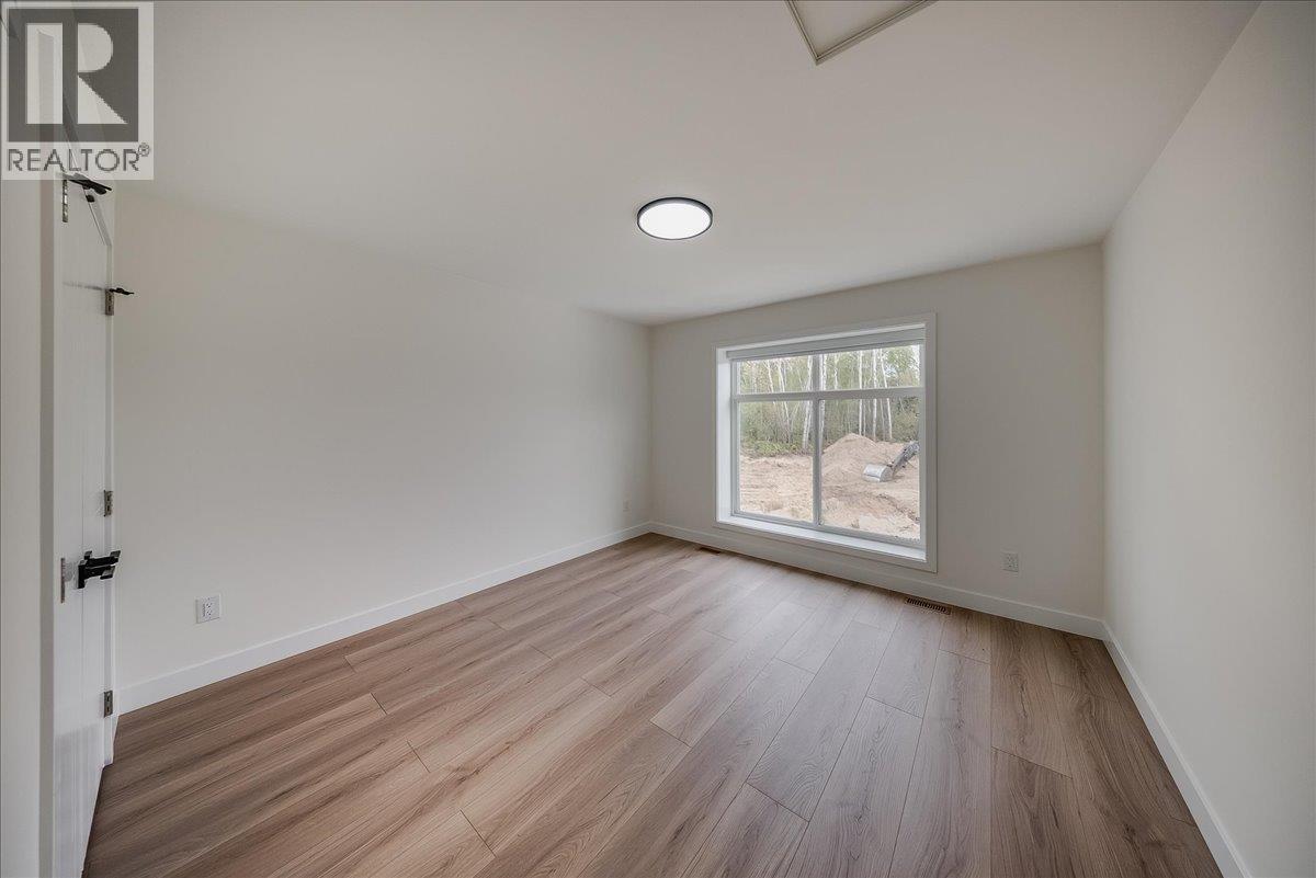 3736 Toba Road - 24