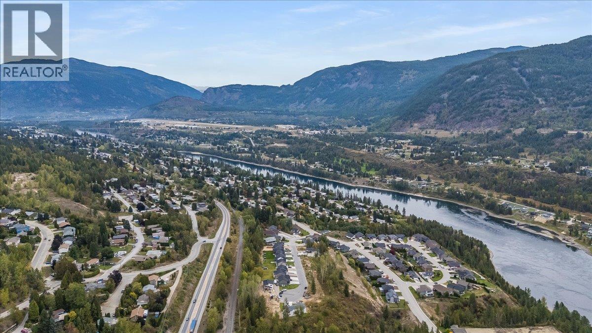 3736 Toba Road - 53