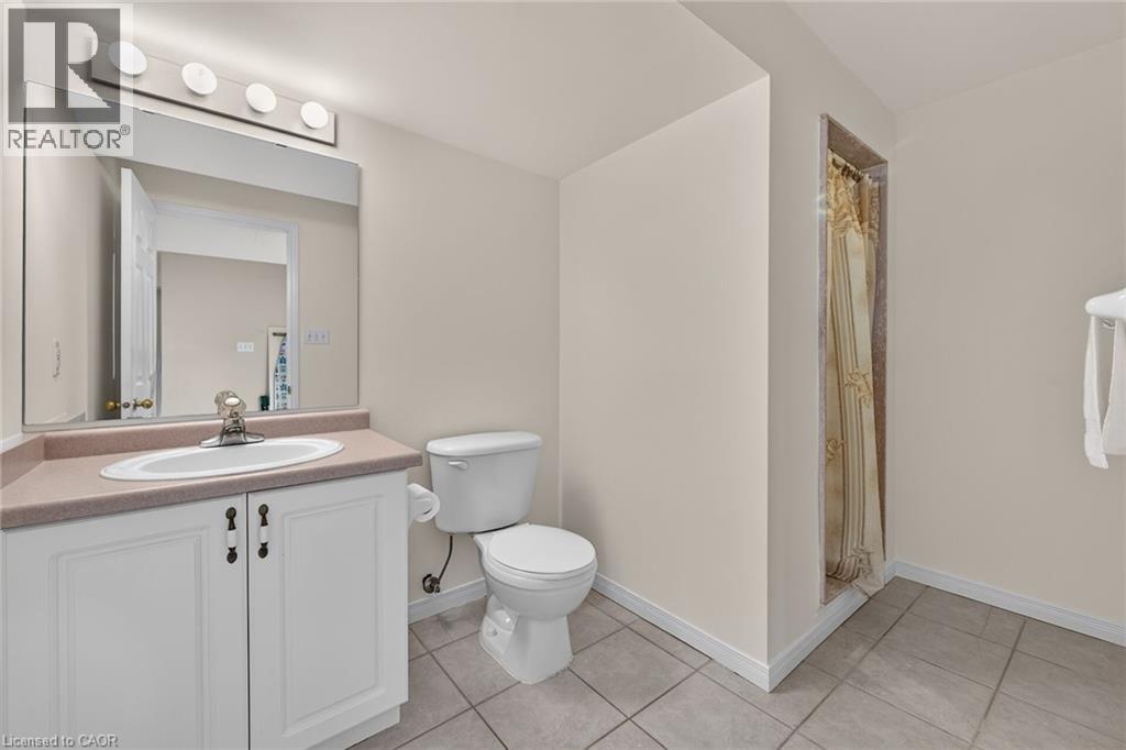 #55 2737 KING Street E - 29