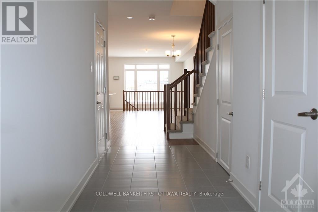 Spacious entry