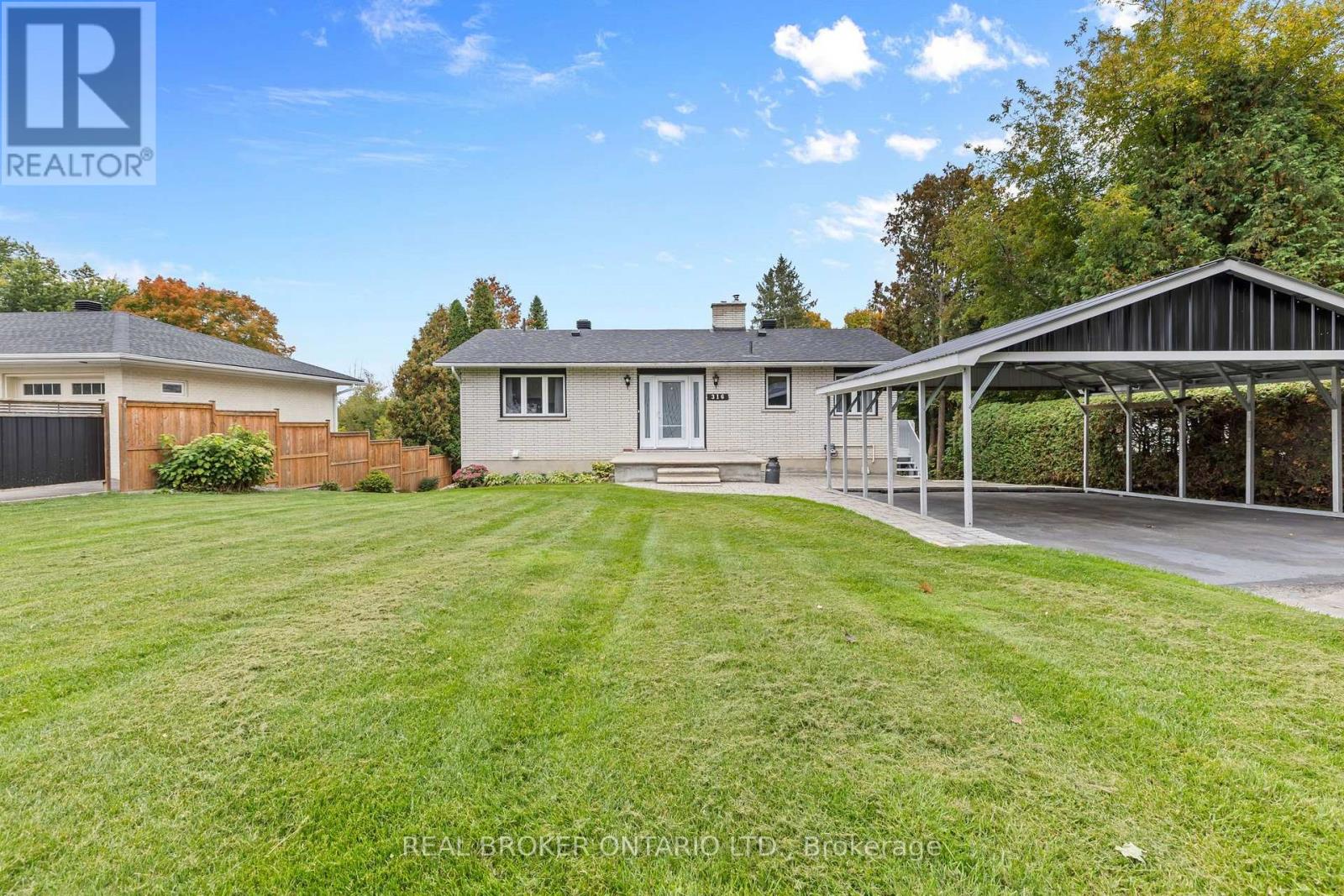 316 CLOTHIER STREET W - 1