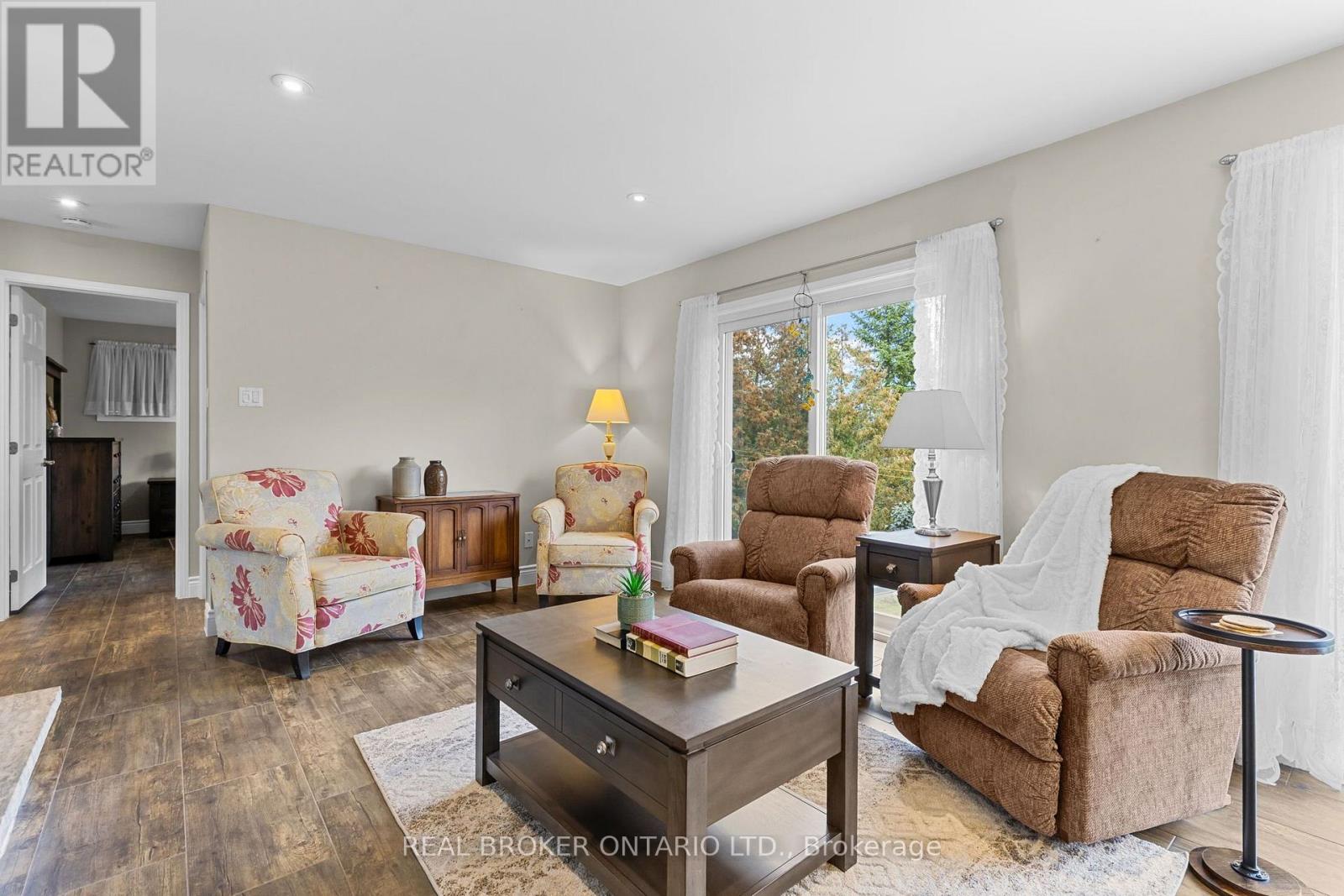 316 CLOTHIER STREET W - 11