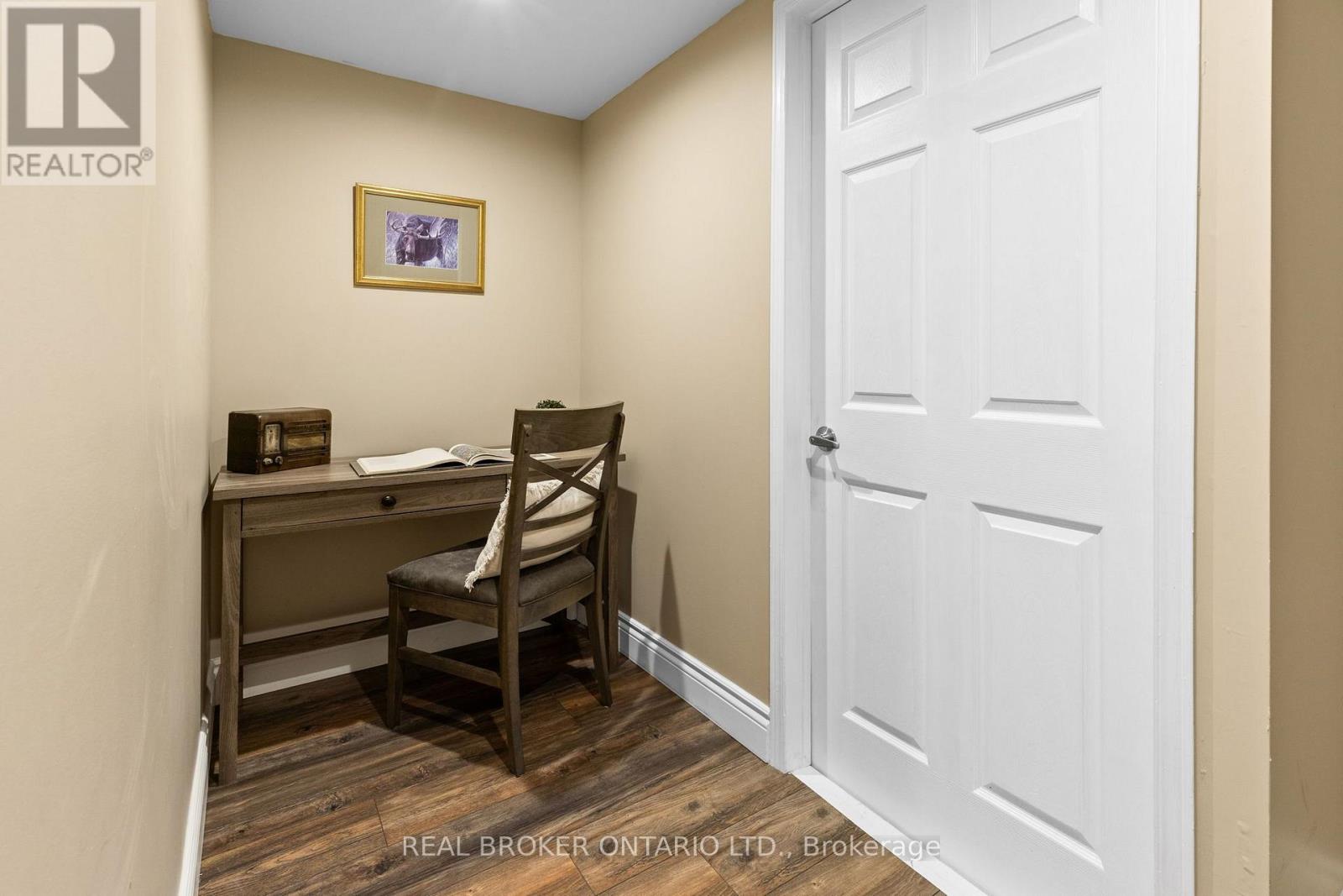 316 CLOTHIER STREET W - Image 30