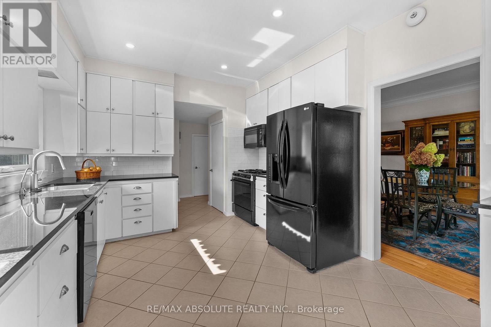 290 HARRINGTON STREET - Image 22