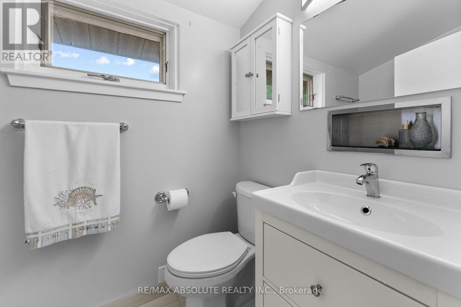 290 HARRINGTON STREET - Image 36