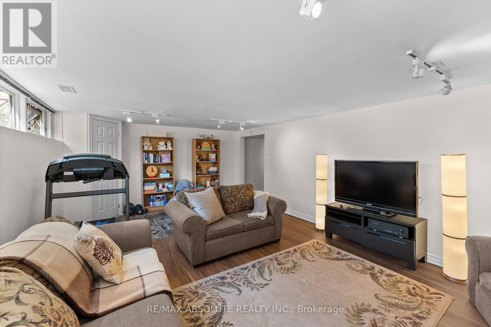 290 HARRINGTON STREET - Image 39