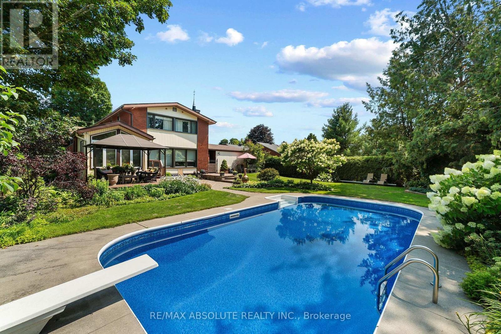 290 HARRINGTON STREET - Image 4