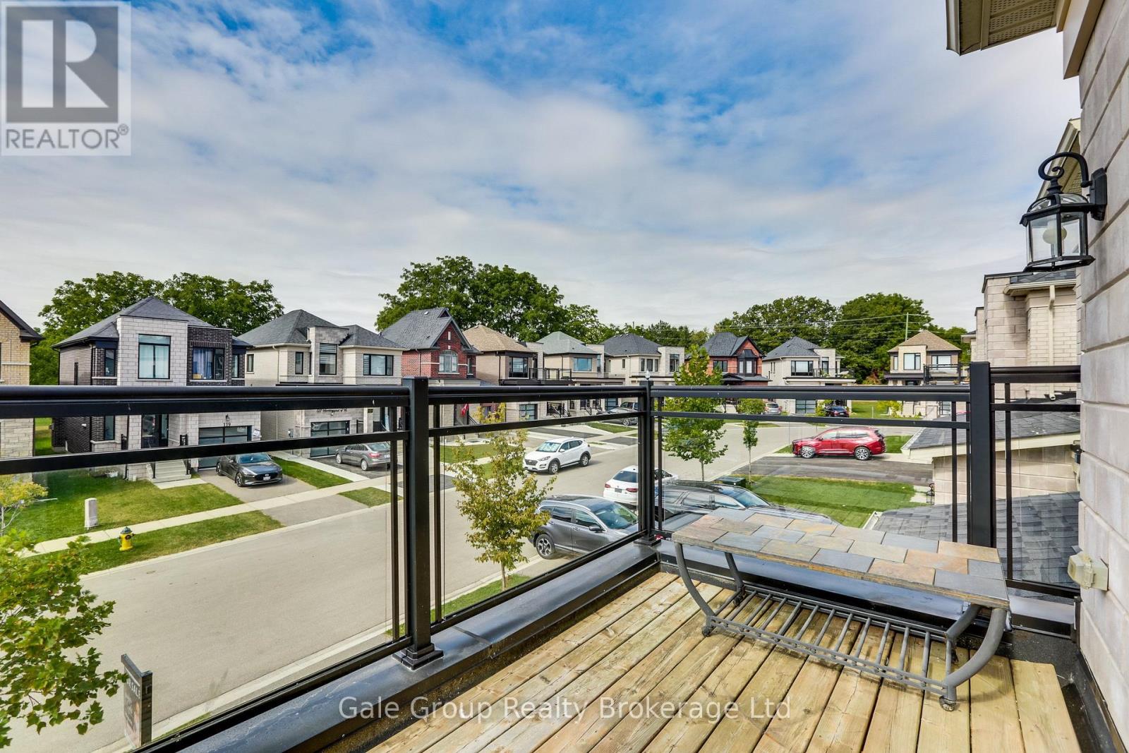 118 Huntingford Trail West — photo 33