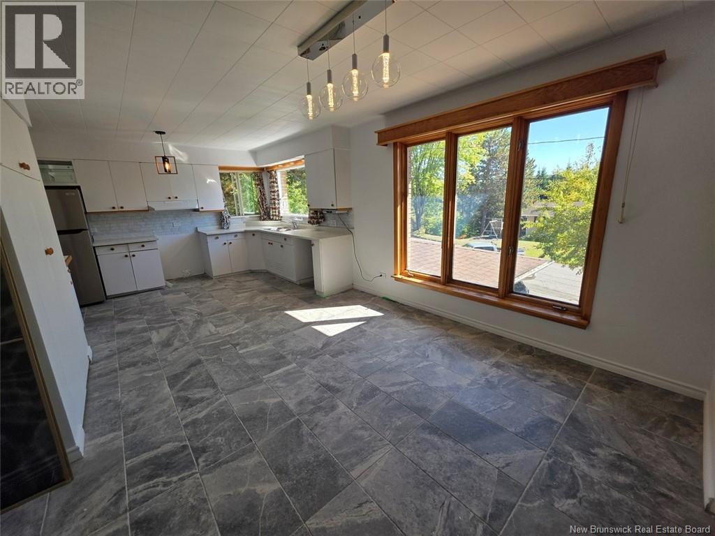 67 Narcisse-Beaulieu Street, Edmundston, New Brunswick, E3V1N9, Edmundston, New Brunswick — photo 3 of 5