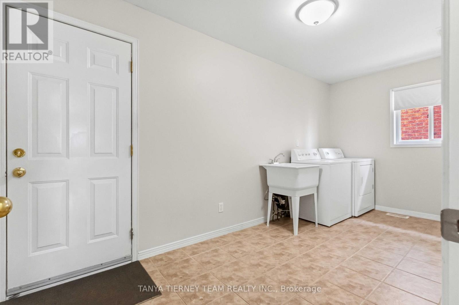 5 PADFIELD DRIVE - 25