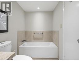 900 1685 W 14th Avenue, Vancouver, BC V6J2J3 Photo 27