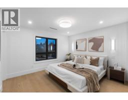 1 7061 Paulus Crescent, Burnaby, BC V5A1P4 Photo 16