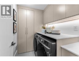 1 7061 Paulus Crescent, Burnaby, BC V5A1P4 Photo 22