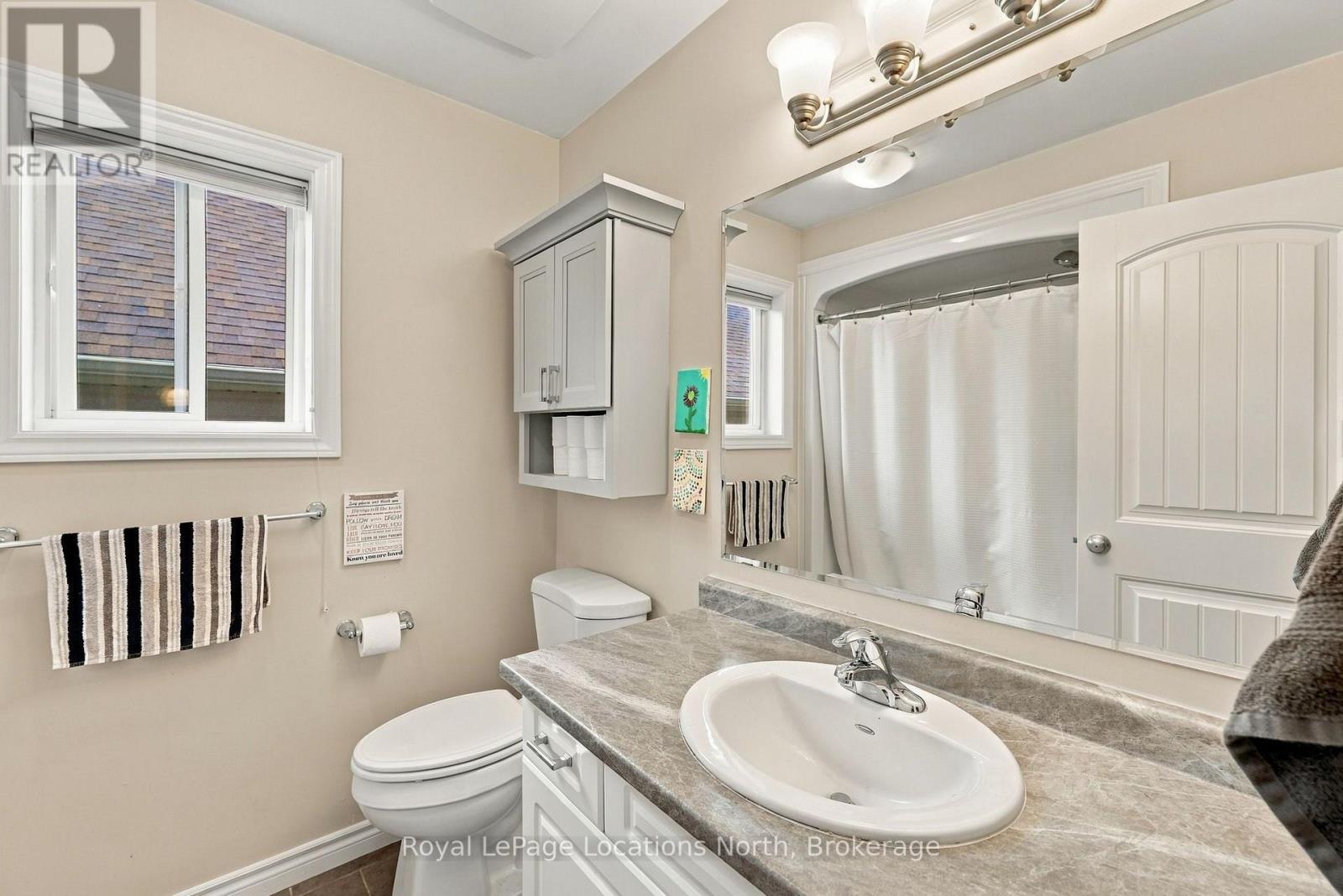 15 KAYLA CRESCENT - Image 24