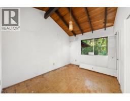 3745 Southridge Avenue, West Vancouver, BC V7V3H9 Photo 16