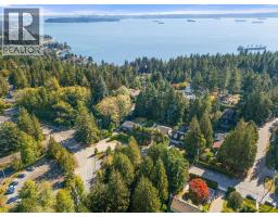 3745 Southridge Avenue, West Vancouver, BC V7V3H9 Photo 30