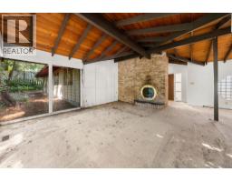 3745 Southridge Avenue, West Vancouver, BC V7V3H9 Photo 9