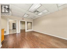 121 3989 Henning Drive, Burnaby, BC V5C6P8 Photo 12