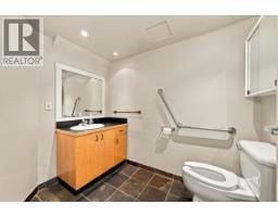 121 3989 Henning Drive, Burnaby, BC V5C6P8 Photo 16