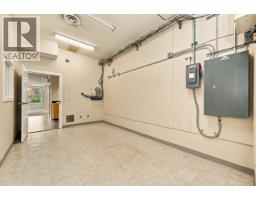 121 3989 Henning Drive, Burnaby, BC V5C6P8 Photo 9