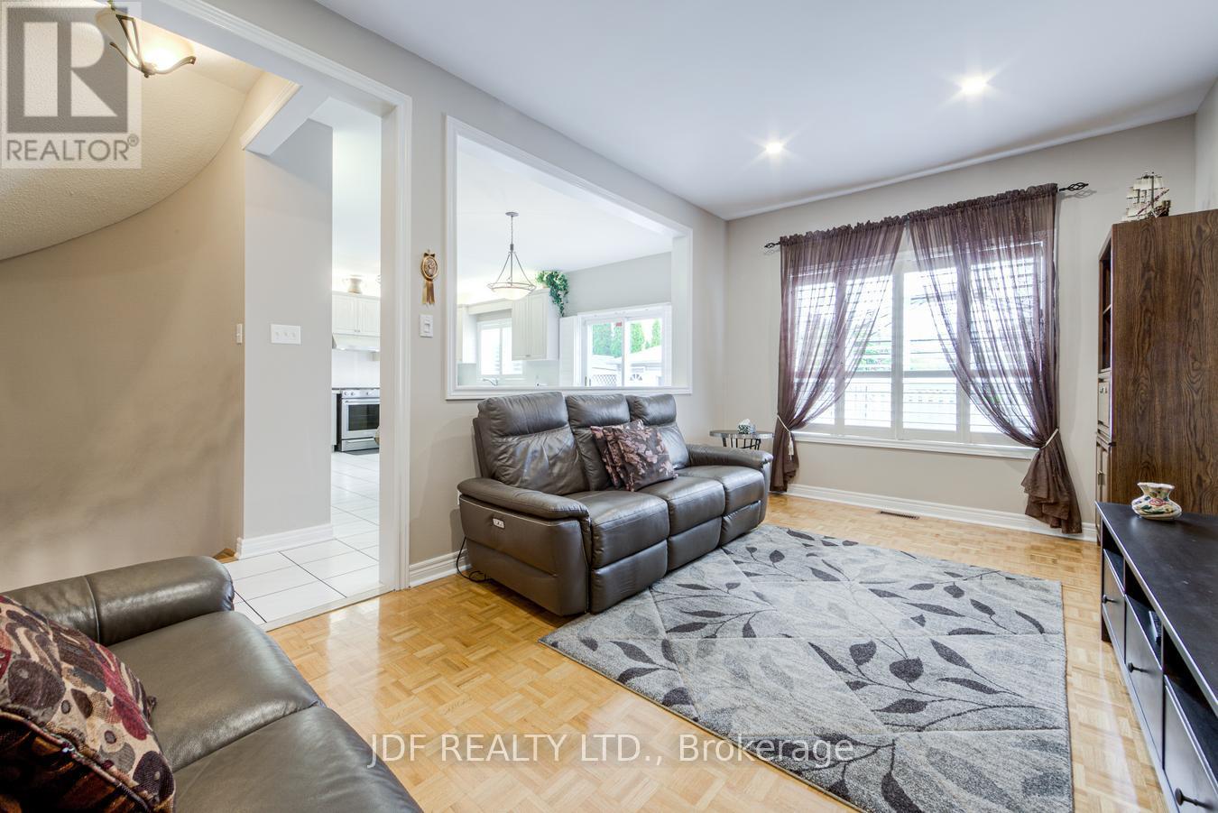 164 GOLDEN GATE CIRCLE - 17