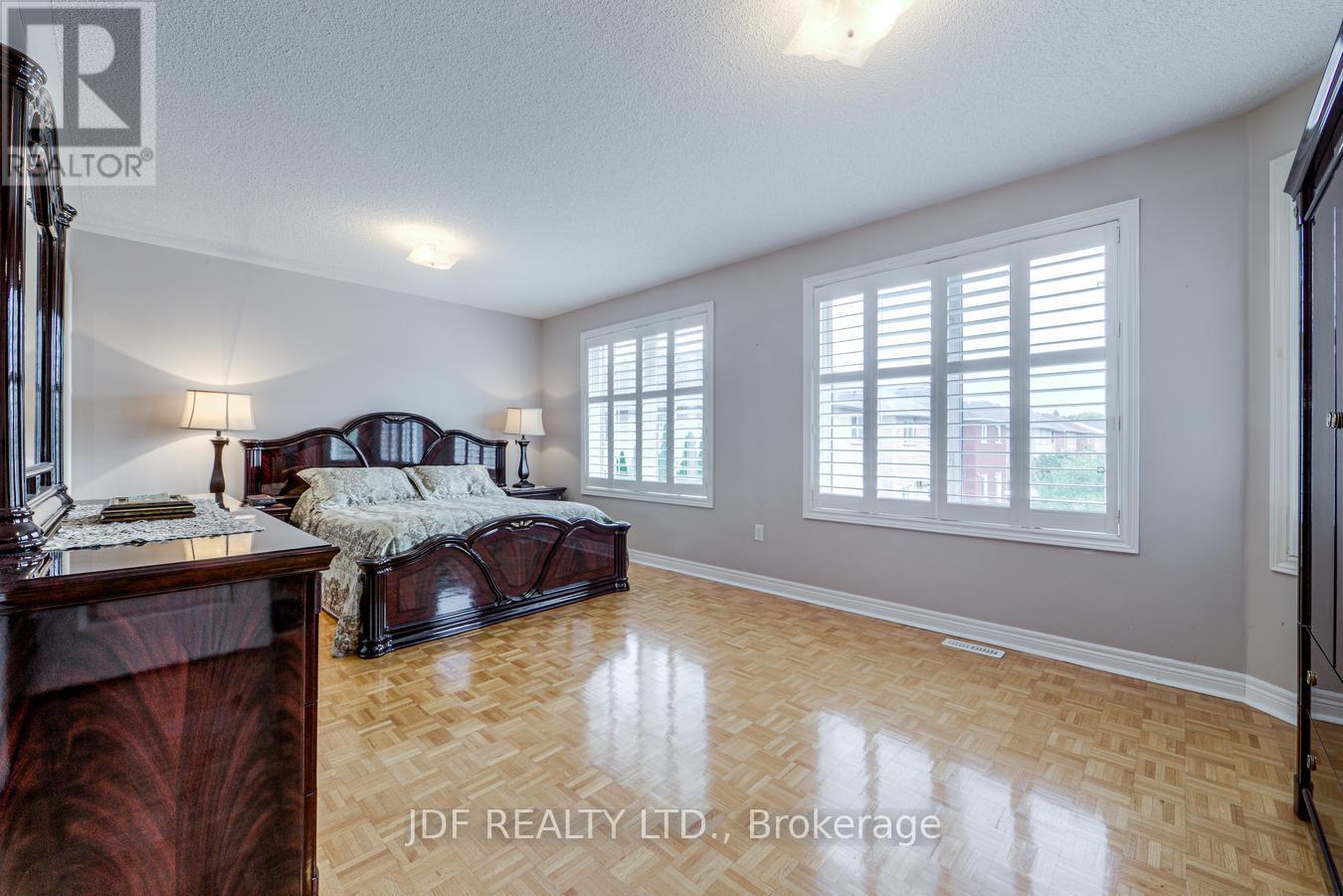164 GOLDEN GATE CIRCLE - 22