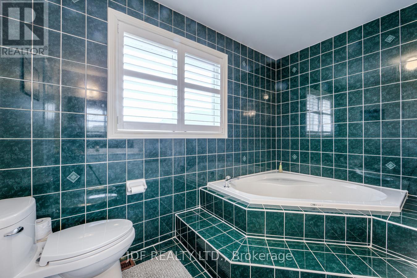 164 GOLDEN GATE CIRCLE - 26