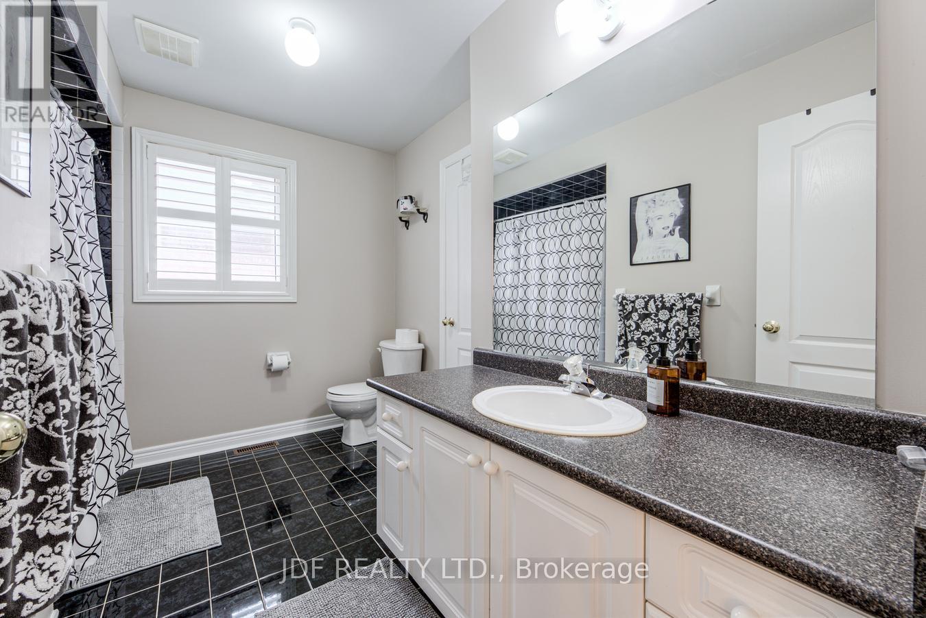 164 GOLDEN GATE CIRCLE - 28