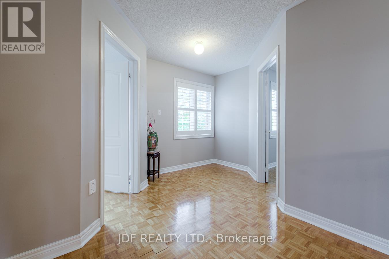 164 GOLDEN GATE CIRCLE - 29