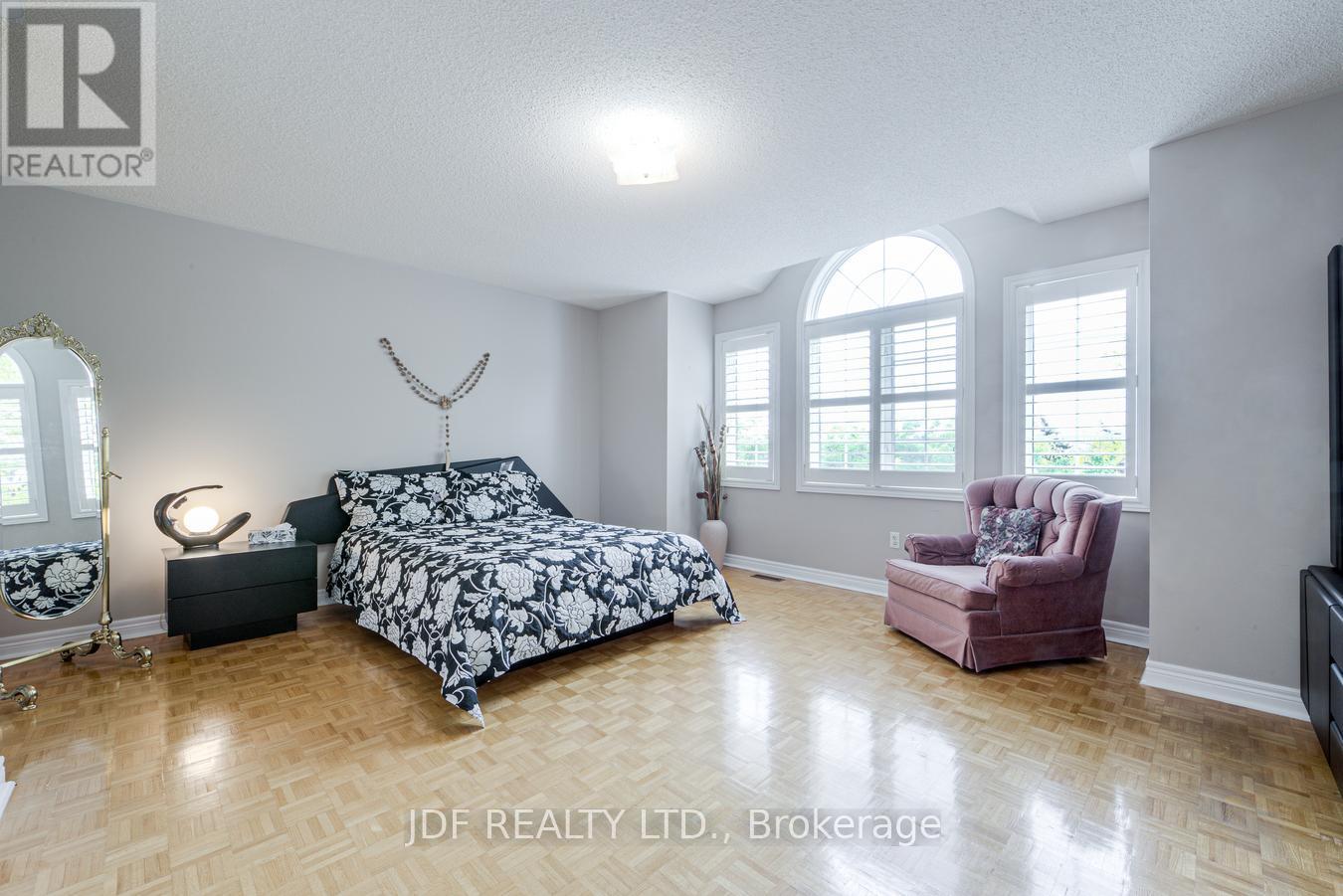 164 GOLDEN GATE CIRCLE - 31