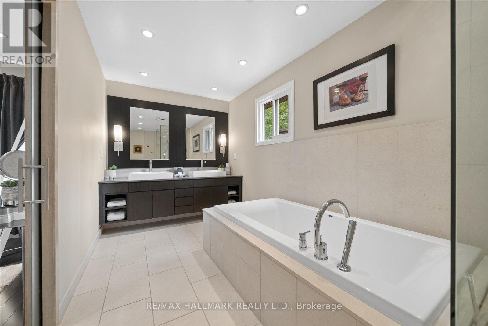40 COLONEL BUTLER DRIVE - Image 25