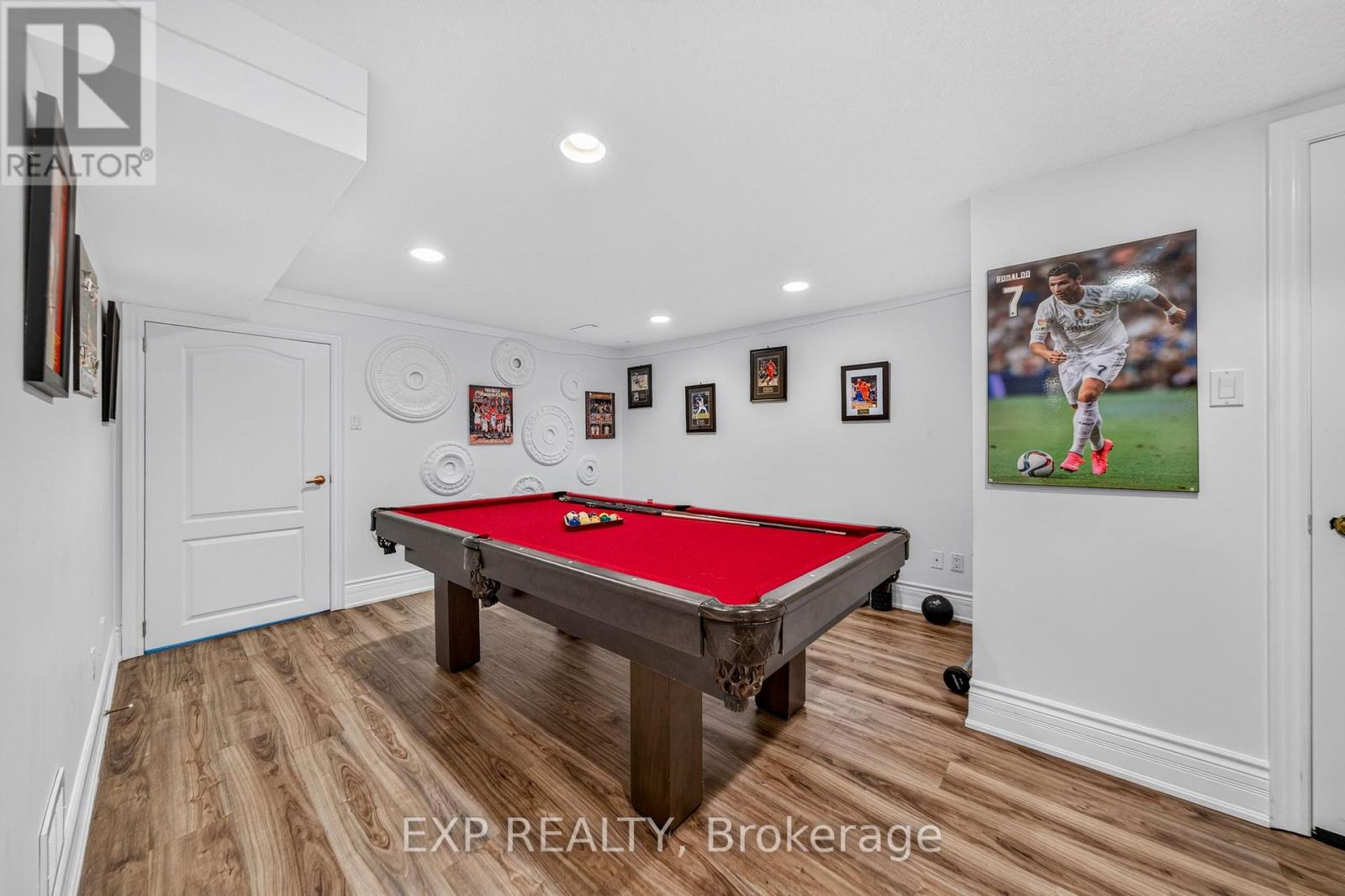 785 Quantra Crescent, Newmarket, ON photo 48