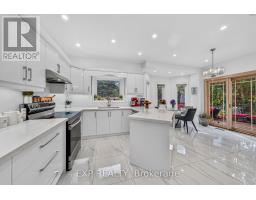 785 Quantra Crescent, Newmarket, ON L3X1M9 Photo 21