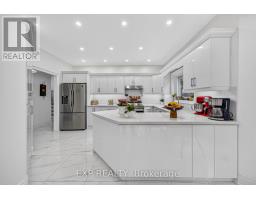 785 Quantra Crescent, Newmarket, ON L3X1M9 Photo 26