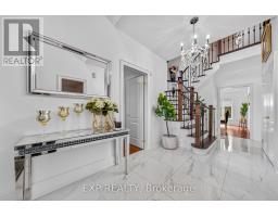 Kitchen - 785 Quantra Crescent, Newmarket, ON L3X1M9 Photo 7