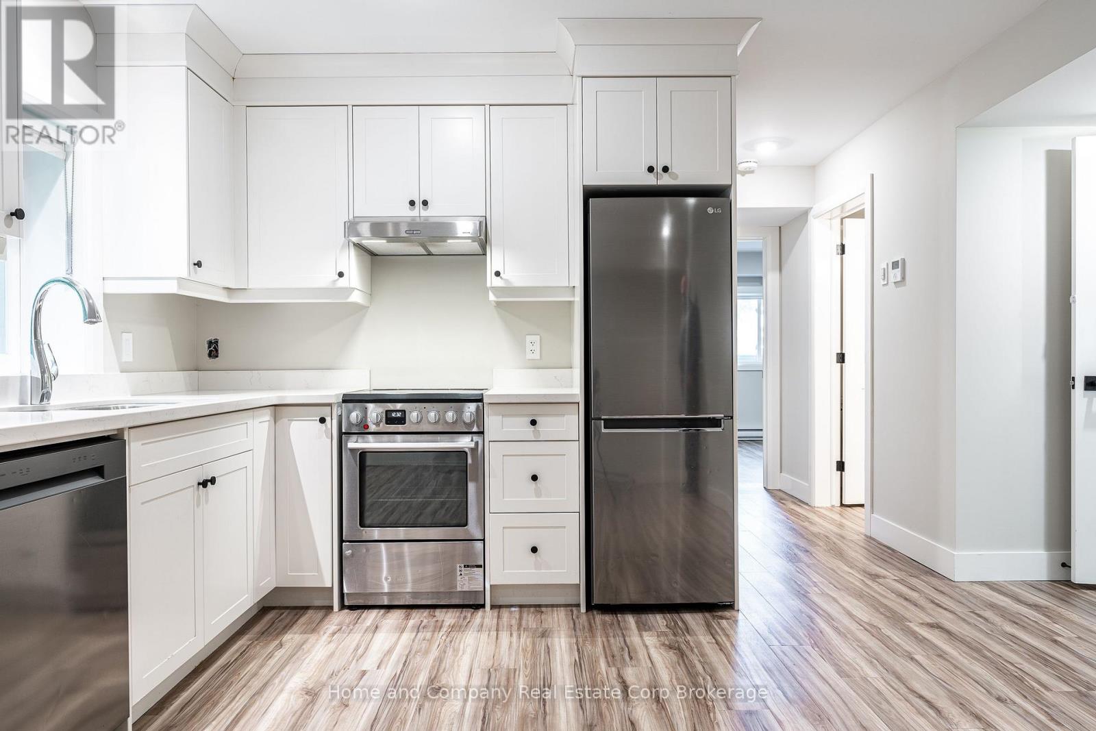 27 Brock Street — photo 13