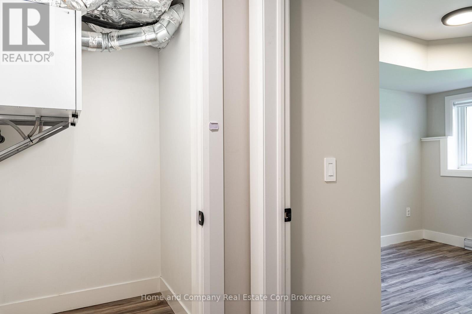 27 Brock Street — photo 17