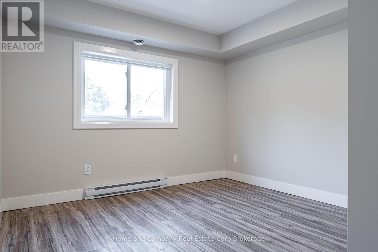 27 Brock Street — photo 4