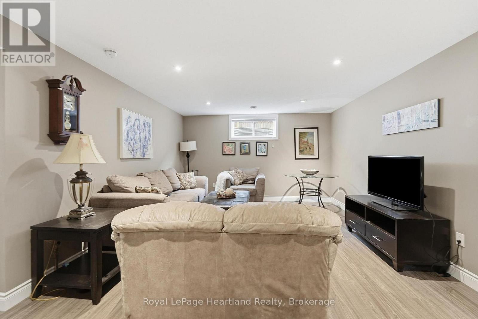 285 DARLING BOULEVARD - Image 29