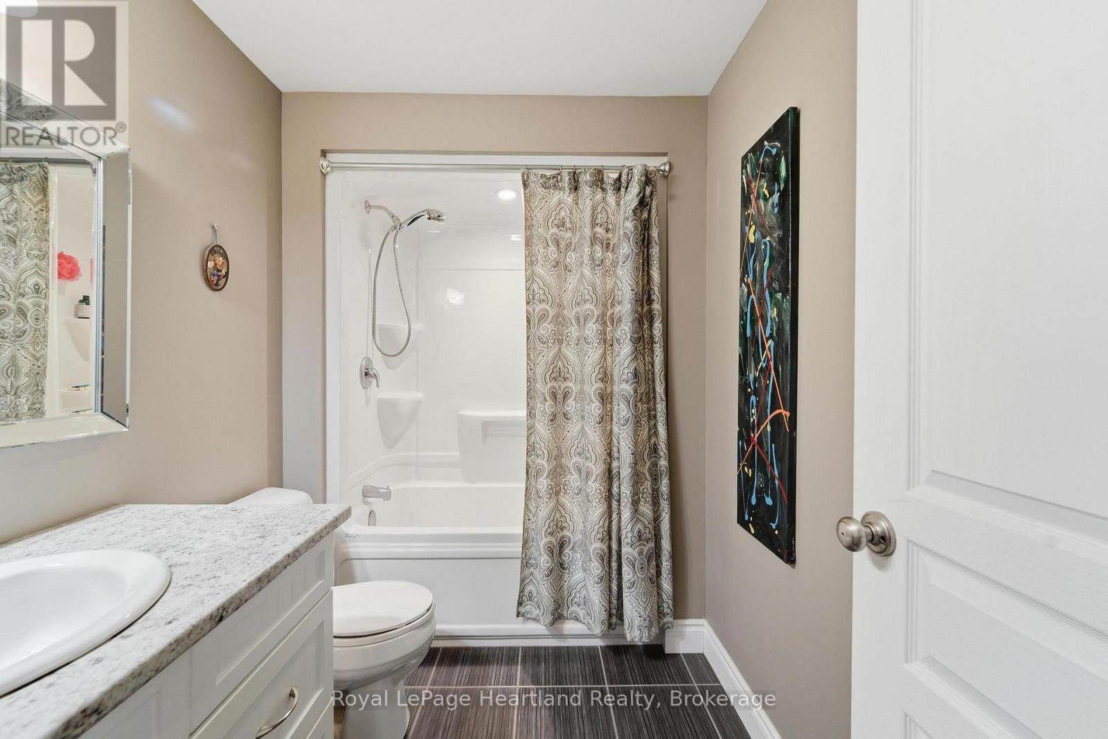 285 DARLING BOULEVARD - Image 33