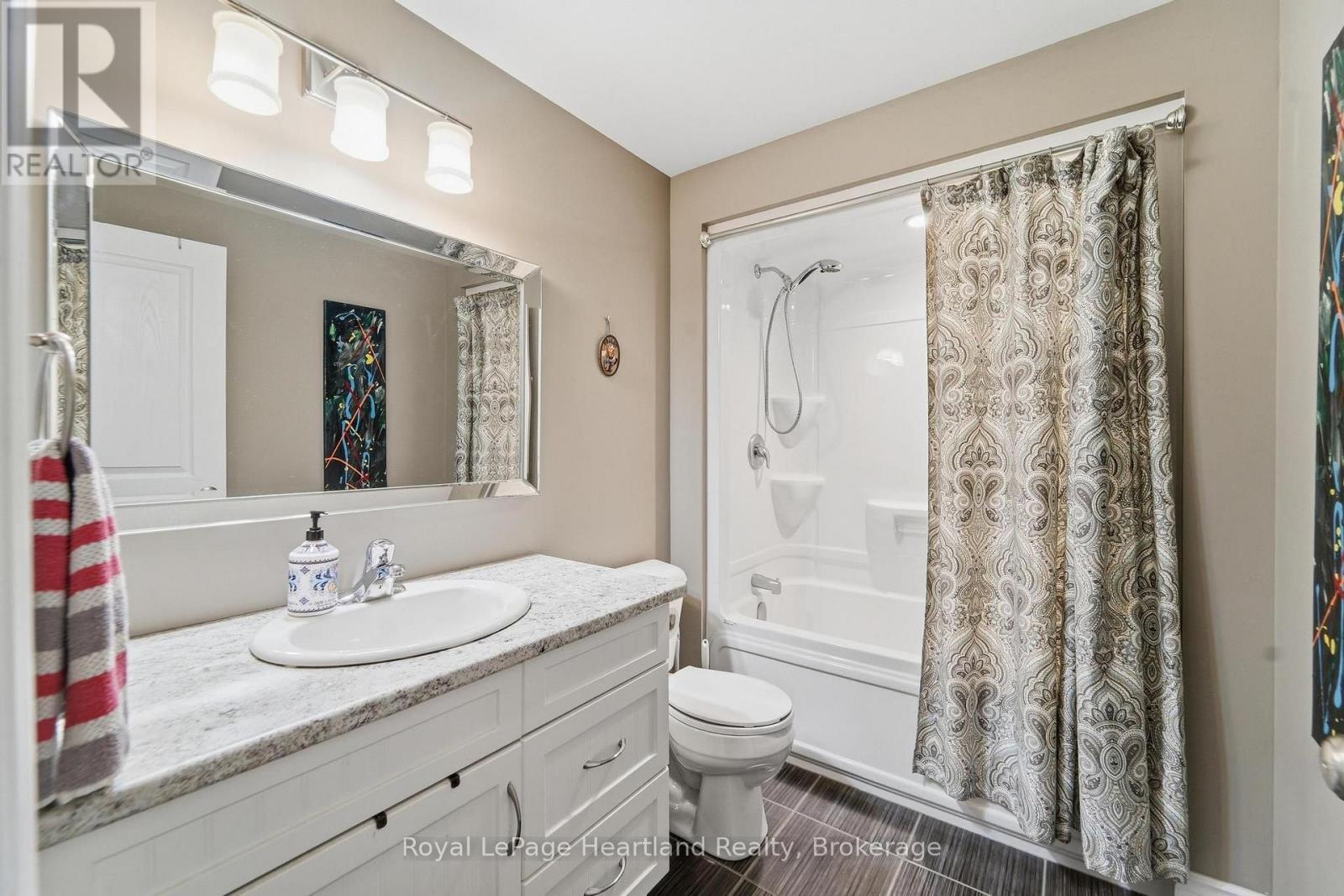 285 DARLING BOULEVARD - Image 34