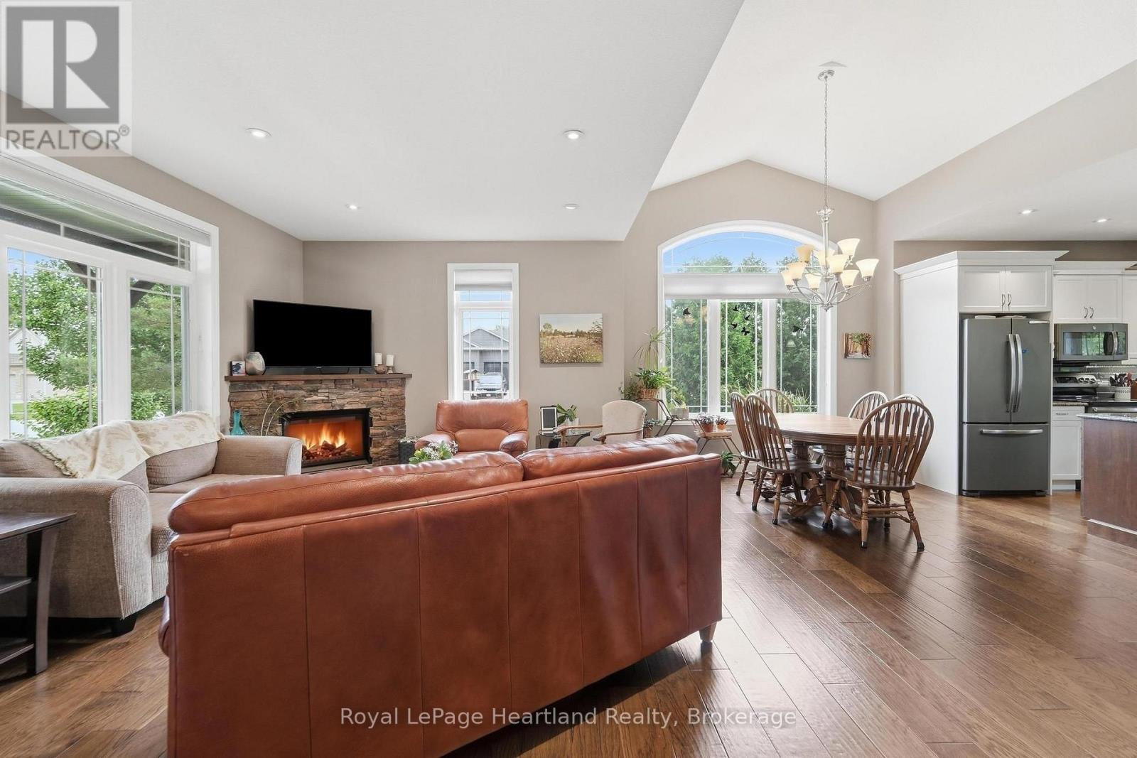 285 DARLING BOULEVARD - Image 8