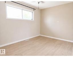 Bedroom 4 - 8712 162 St Nw, Edmonton, AB T5R2M1 Photo 7