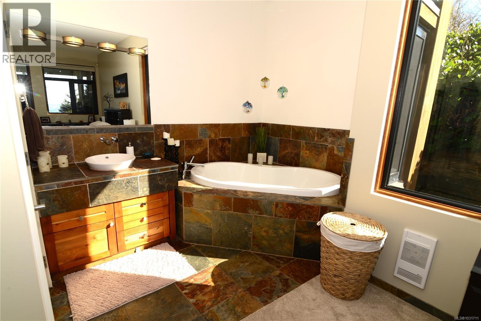 #108 554 Marine Dr - Image 15