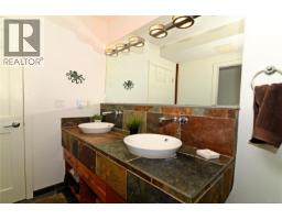 108 554 Marine Dr, Ucluelet, BC V0R3A0 Photo 19