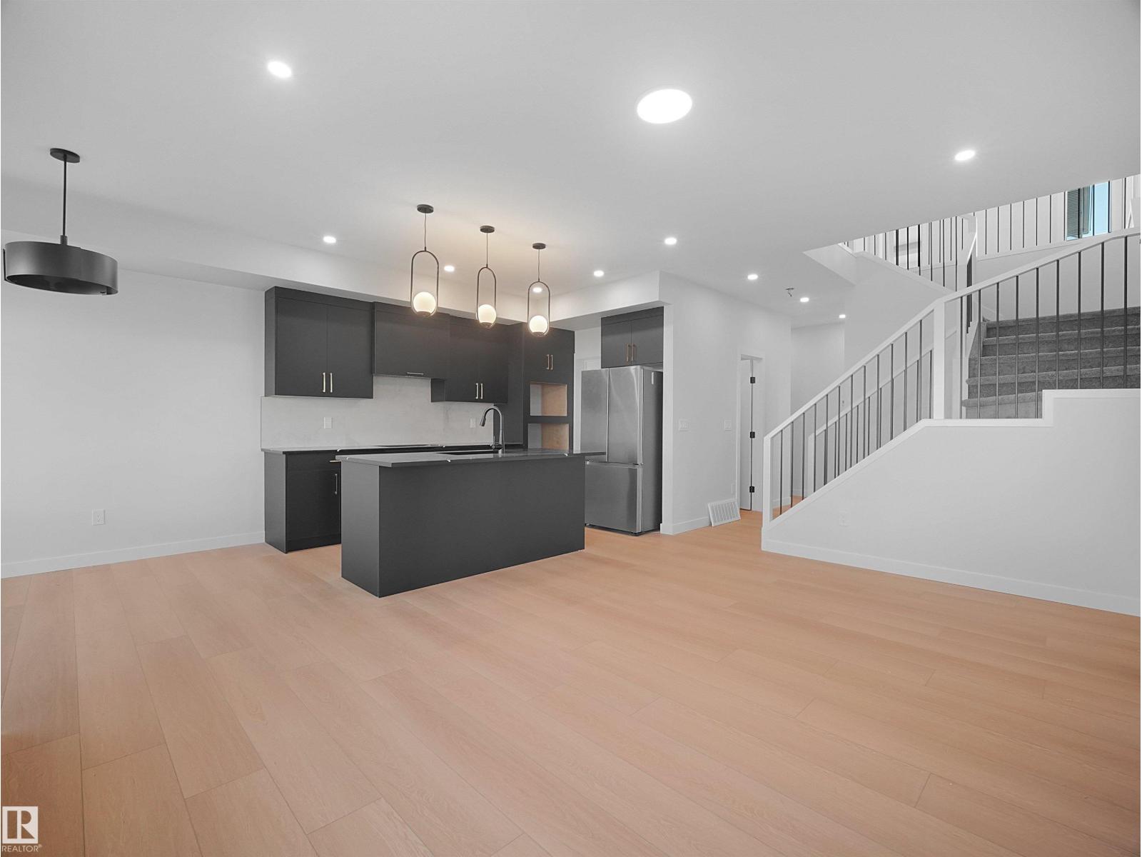22108 94 AV NW - 21