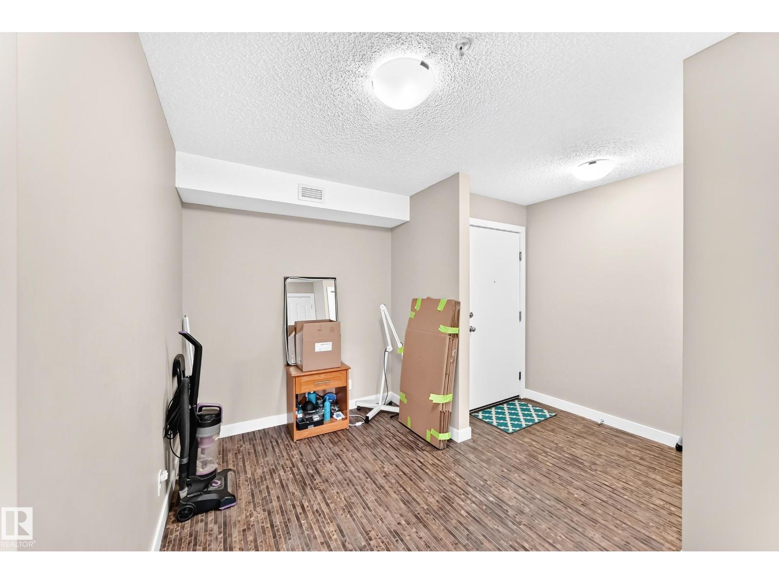 #314 11820 22 AV SW - 20